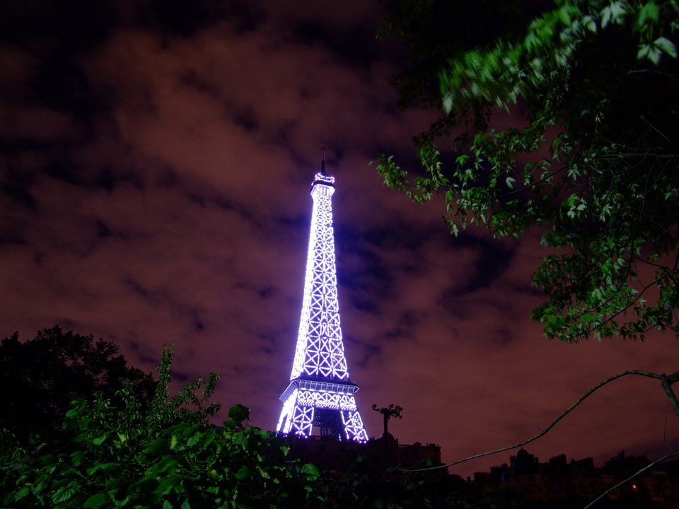 Tour Eiffel éclairée LED